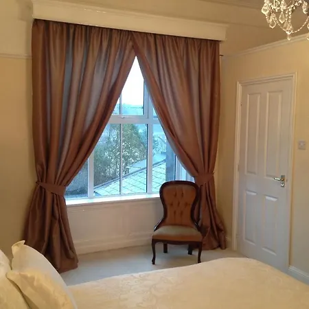 فندق The Corner House